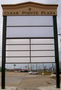 Clear Pointe Plaza Pylon Sign